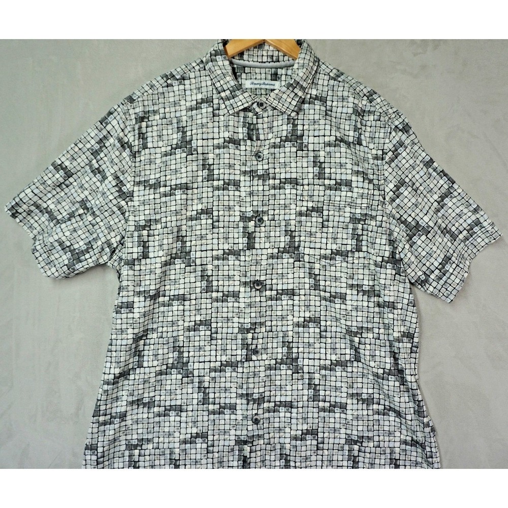Tommy Bahama Shirt Mens XL White Black Silk Geometric‎ Short Sleeve Button Up